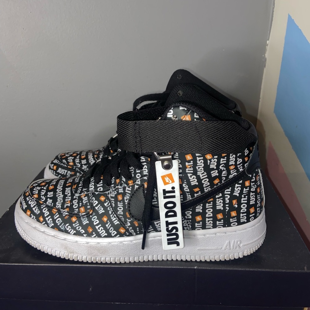 Nike Air Force 1 HI LX